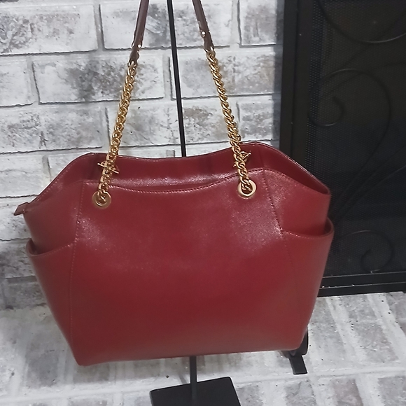 Michael Kors Jet Set Travel Large Chain Shoulder Tote – Cherry Red Leather - Picture 4 of 11